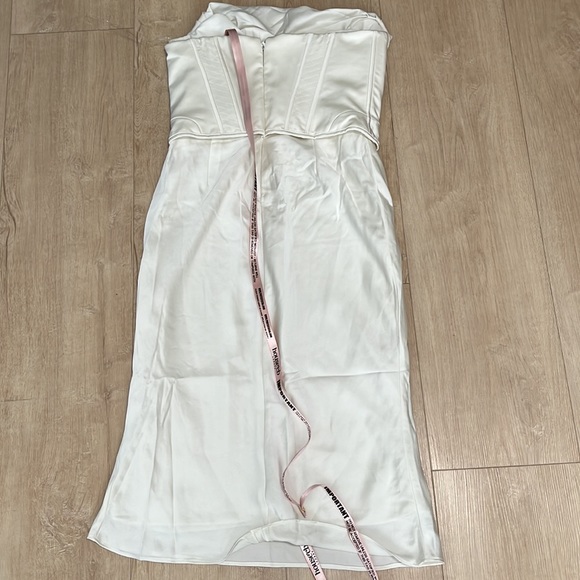 NWT HOUSE OF CB Strapless Ivory Satin Corset Dress - Picture 5 of 10
